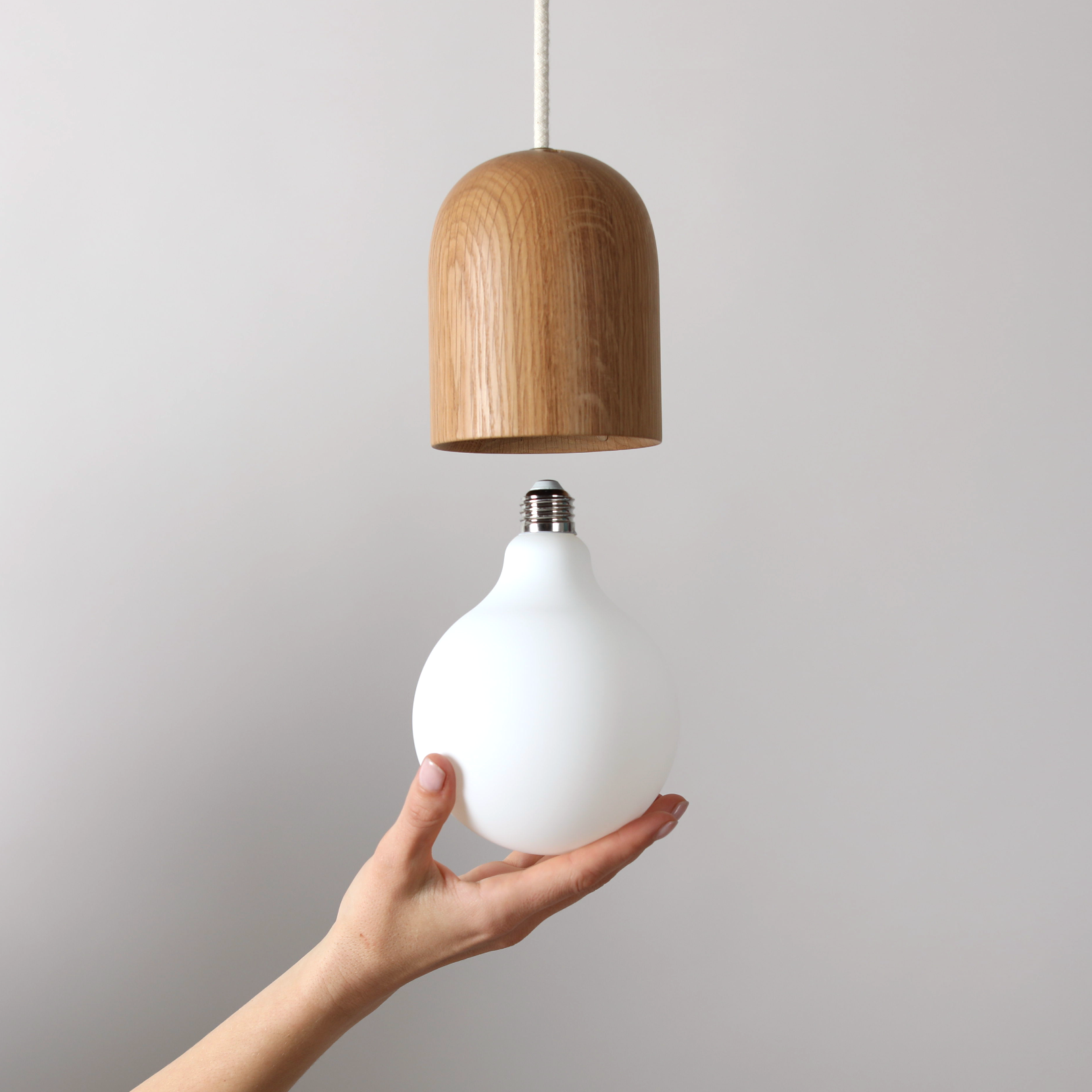 Oak / Cloud / Black